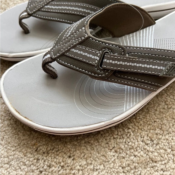 Clarks Cloudstoppers Flip Flops Size 10 Womens - Picture 5 of 5